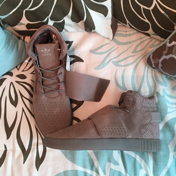 Adidas Tubular Shoes - Picture 2 of 7